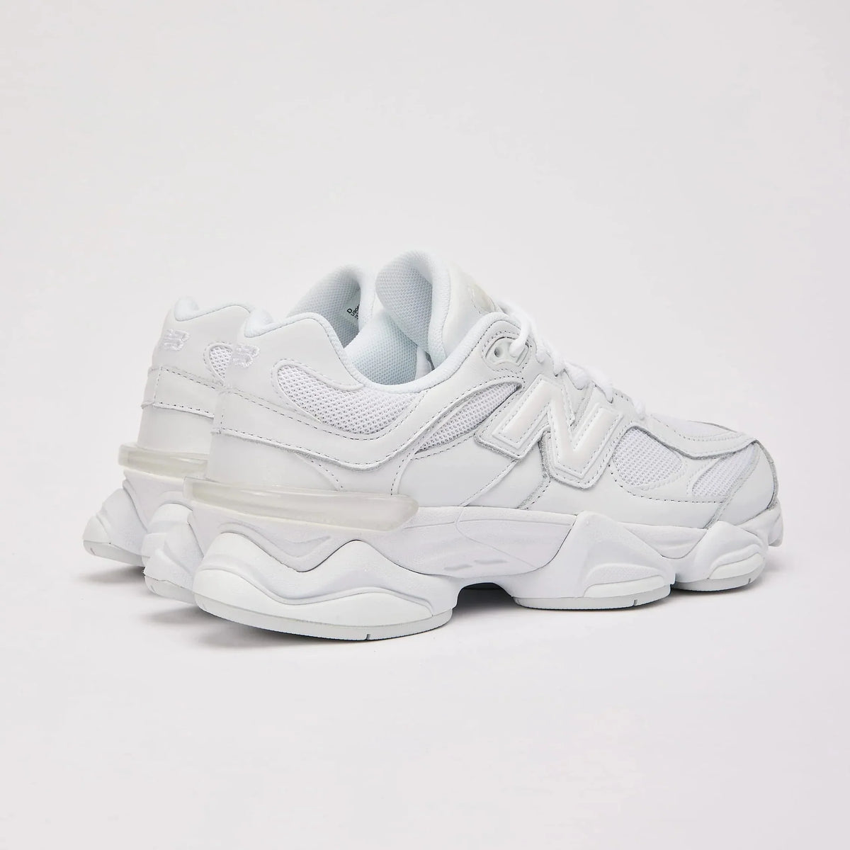 9060 | Triple White